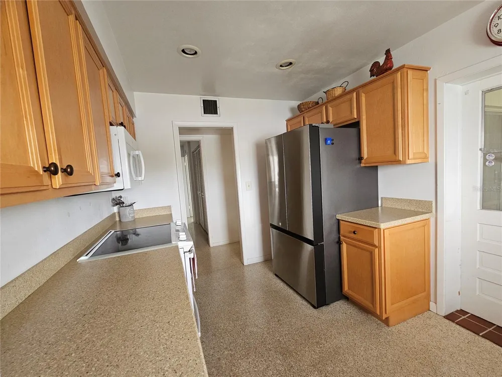 1703 AMHURST CIRCLE Sun City Center, FL 33573