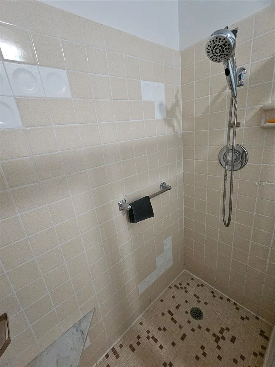 1703 AMHURST CIRCLE Sun City Center, FL 33573
