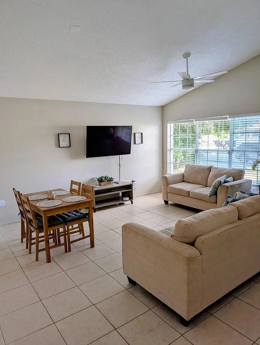 1083 SNEAD AVENUE Sarasota, FL 34237