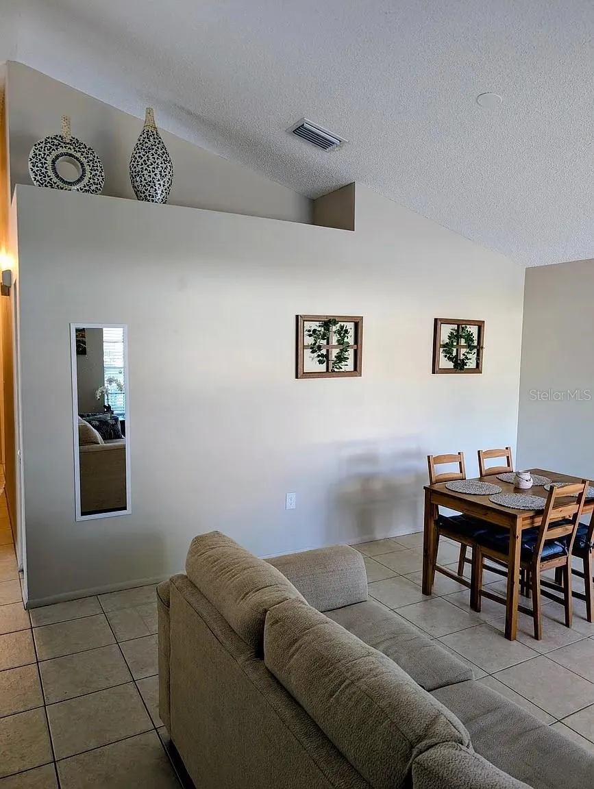 1083 SNEAD AVENUE Sarasota, FL 34237