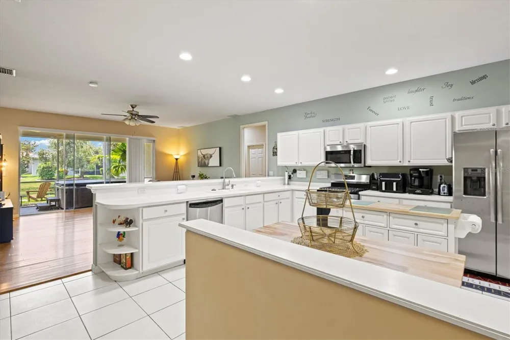 6252 DONNINGTON COURT Sarasota, FL 34238