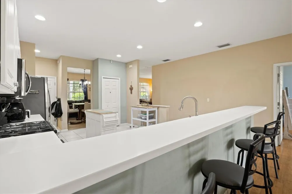6252 DONNINGTON COURT Sarasota, FL 34238