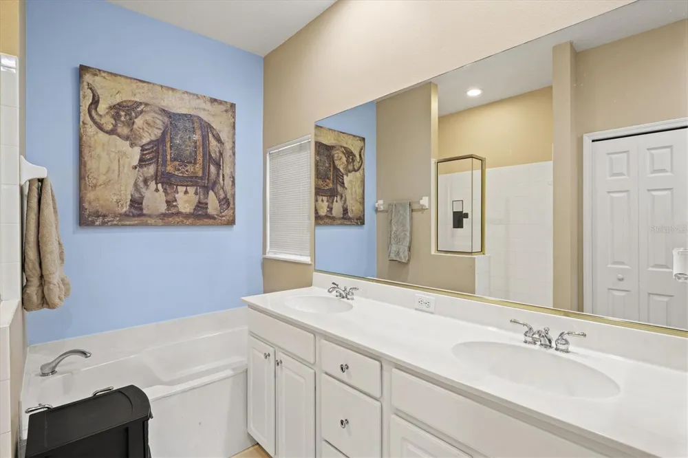 6252 DONNINGTON COURT Sarasota, FL 34238