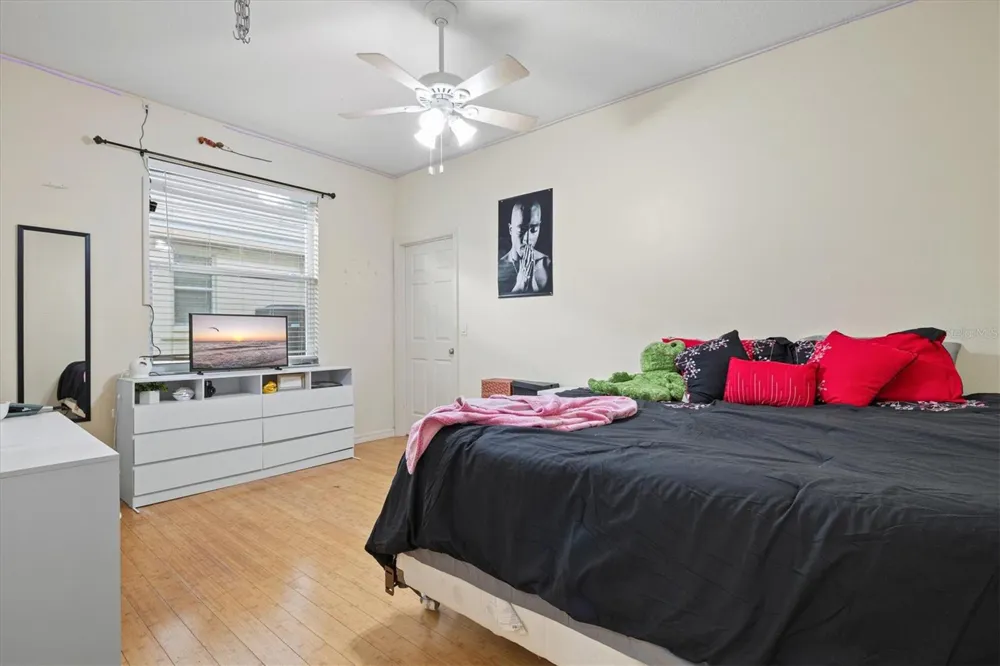 6252 DONNINGTON COURT Sarasota, FL 34238