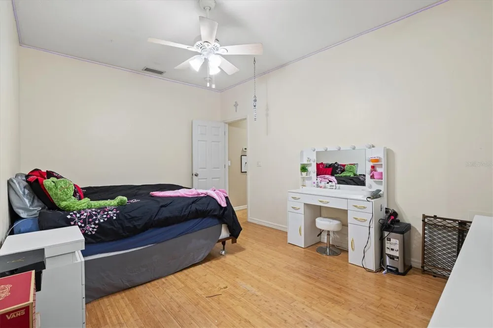6252 DONNINGTON COURT Sarasota, FL 34238