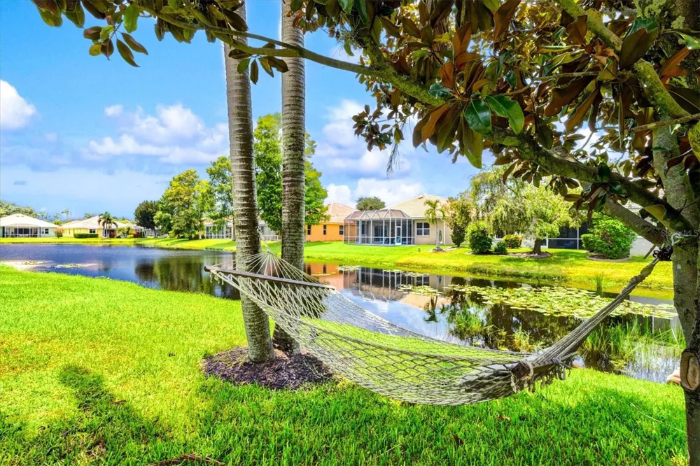 6252 DONNINGTON COURT Sarasota, FL 34238