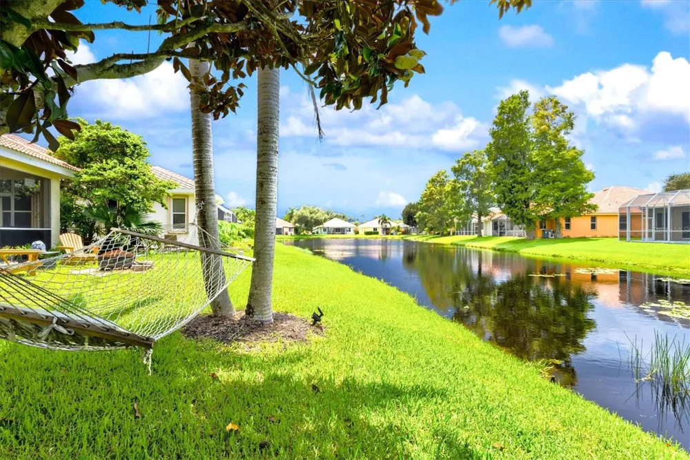 6252 DONNINGTON COURT Sarasota, FL 34238