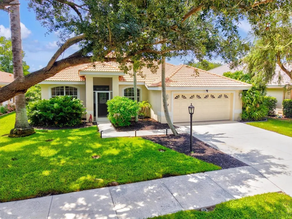 6252 DONNINGTON COURT Sarasota, FL 34238