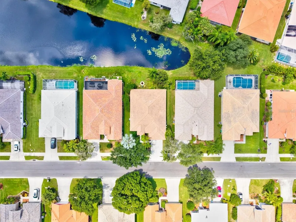 6252 DONNINGTON COURT Sarasota, FL 34238