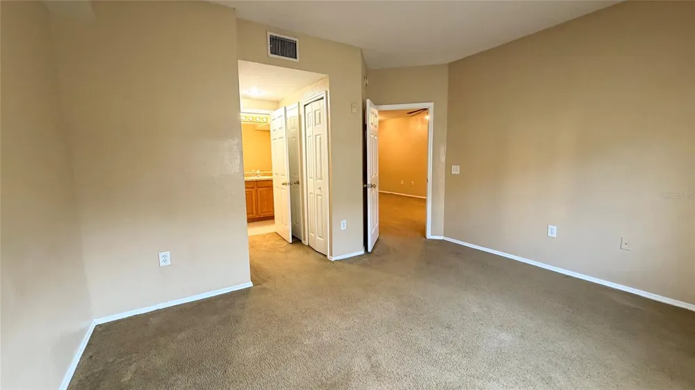 9523 GROVEDALE CIRCLE #101 Riverview, FL 33578