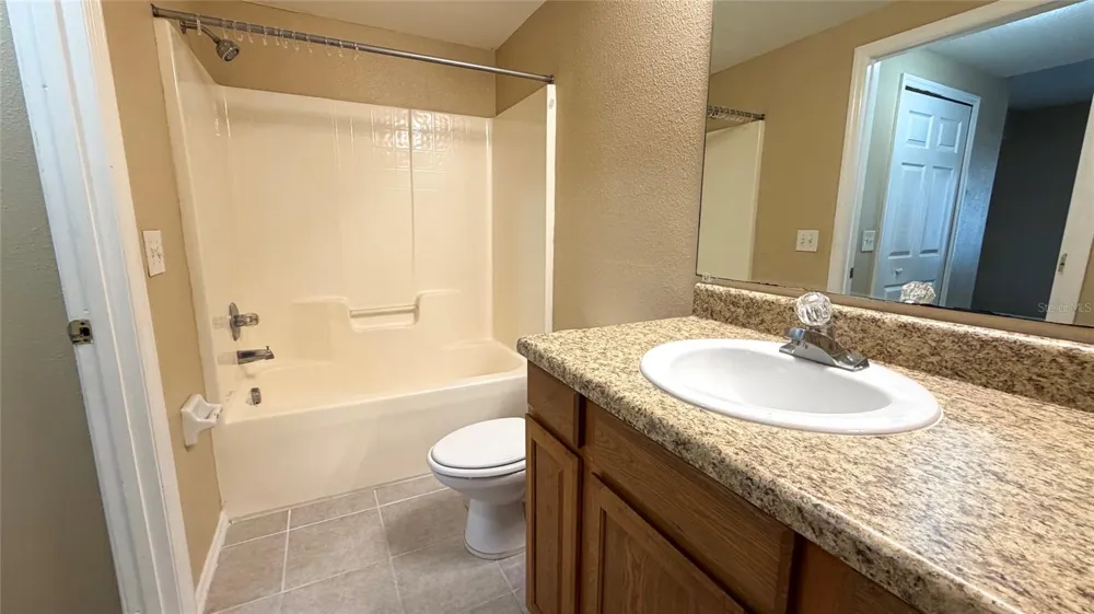 9523 GROVEDALE CIRCLE #101 Riverview, FL 33578