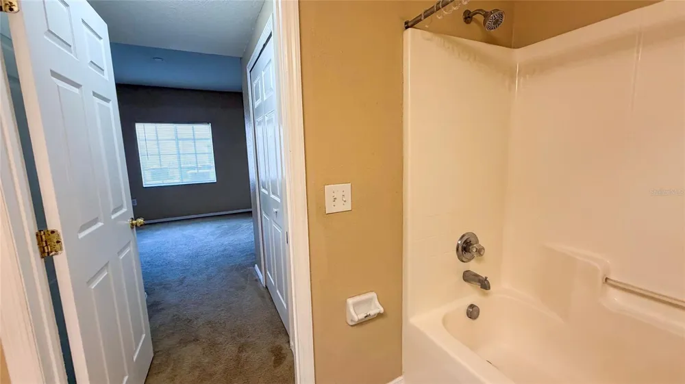 9523 GROVEDALE CIRCLE #101 Riverview, FL 33578