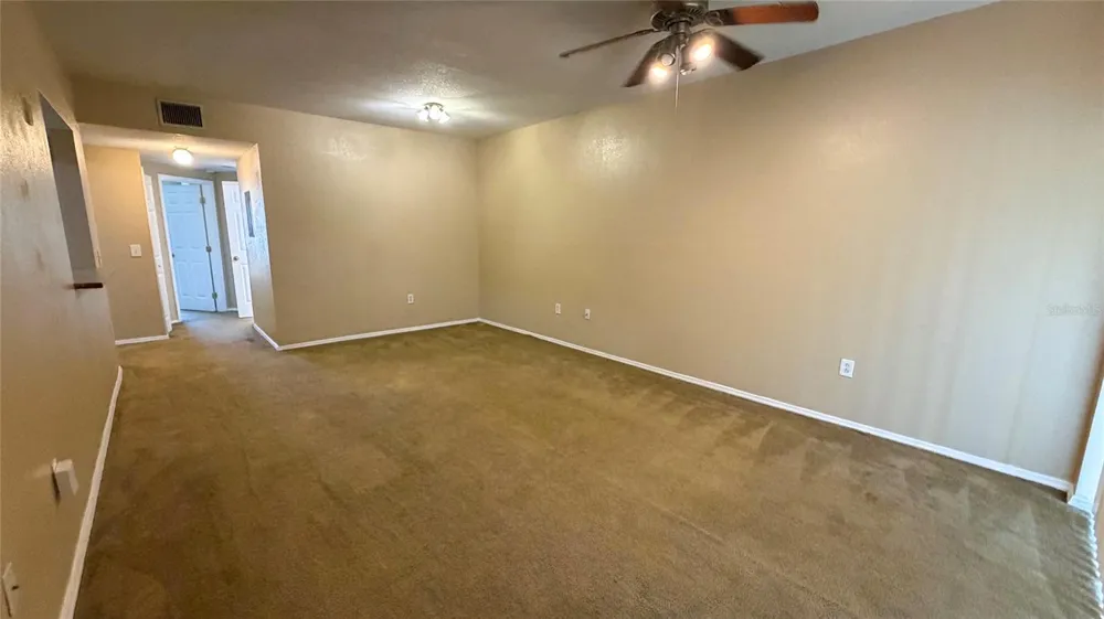 9523 GROVEDALE CIRCLE #101 Riverview, FL 33578