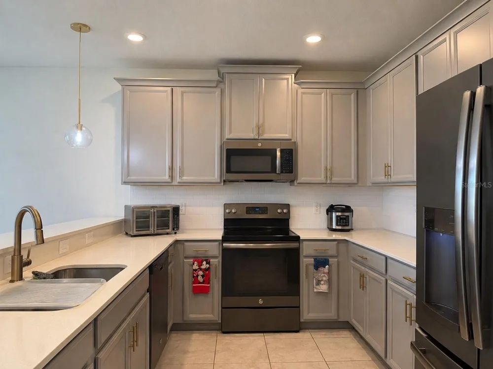 8990 AZALEA SANDS LANE Davenport, FL 33896
