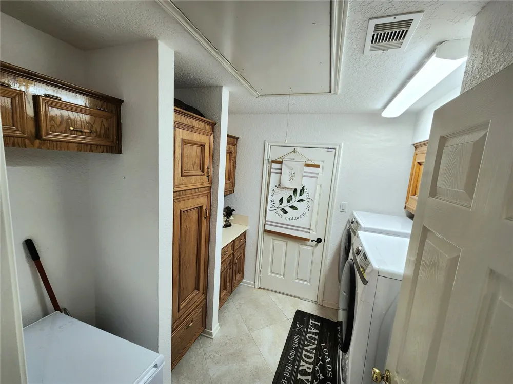 104 Portulaca Street Lake Jackson, TX 77566