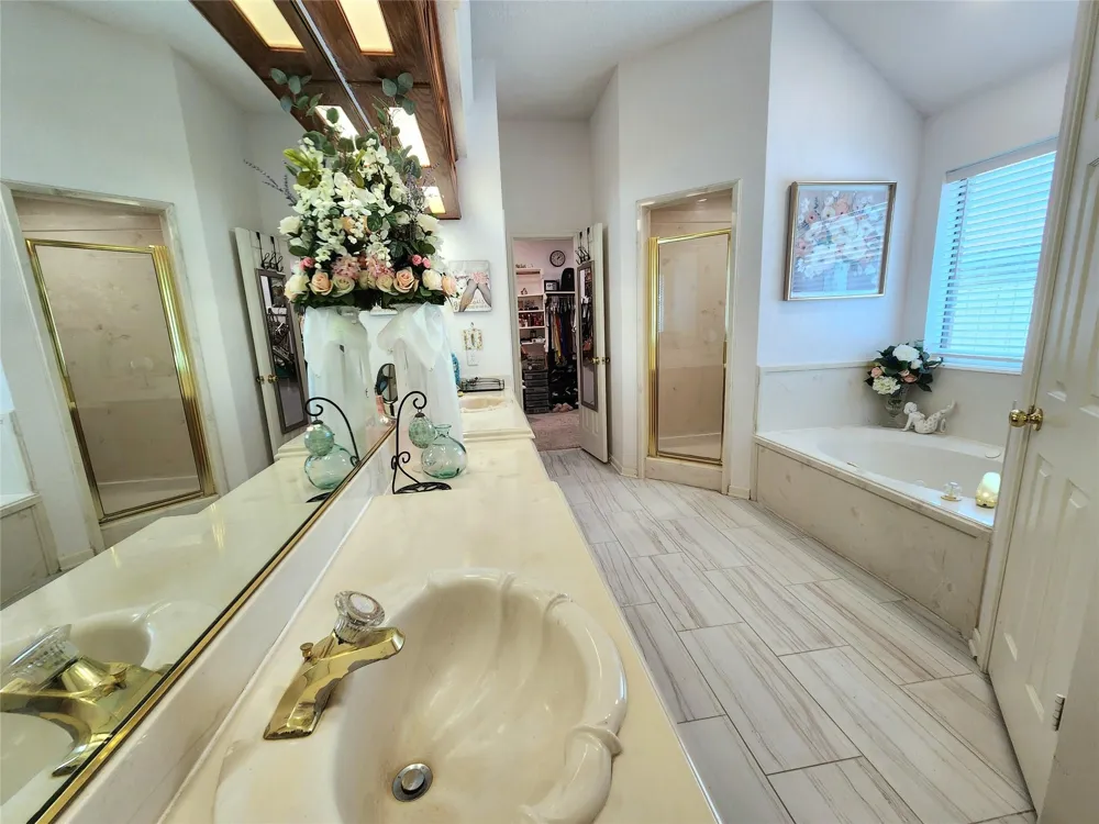 104 Portulaca Street Lake Jackson, TX 77566