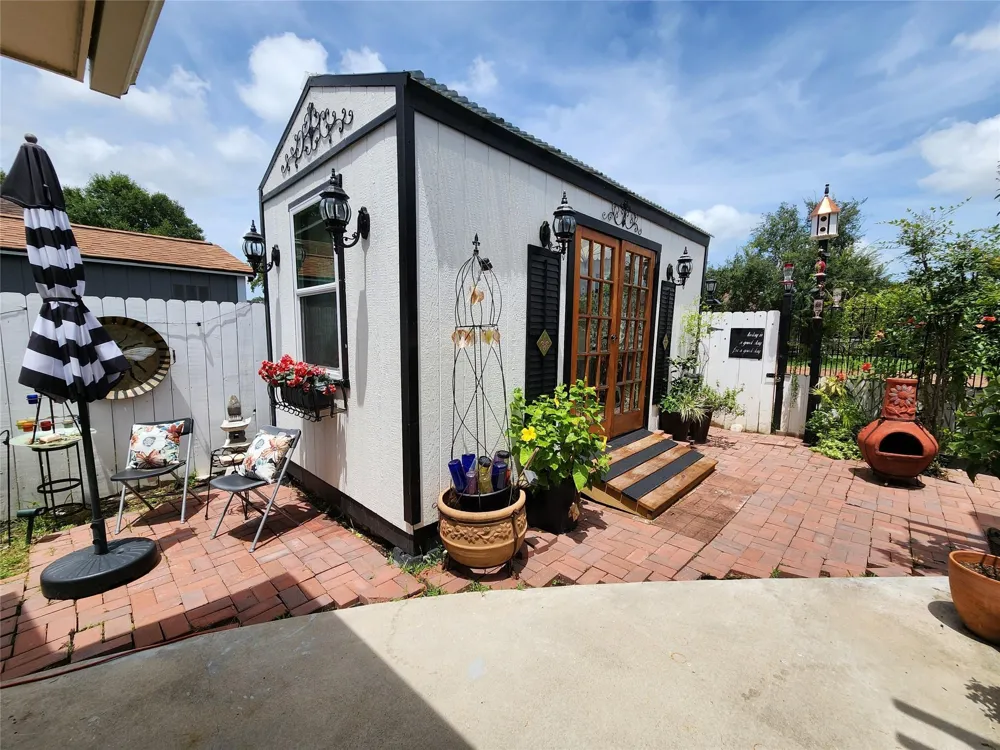 104 Portulaca Street Lake Jackson, TX 77566