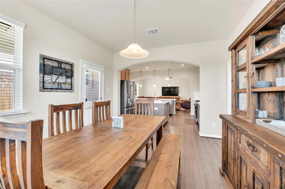 1849 Kenley Way Alvin, TX 77511