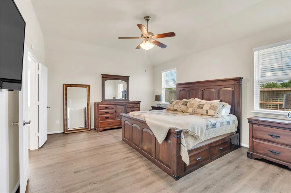 1849 Kenley Way Alvin, TX 77511
