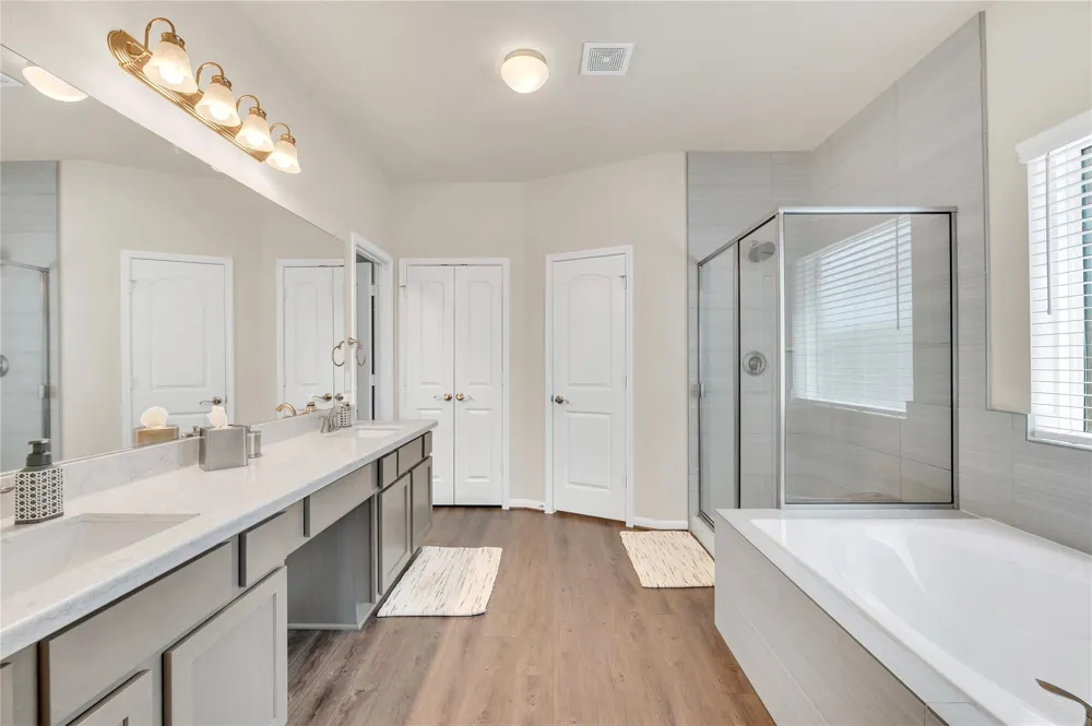 1849 Kenley Way Alvin, TX 77511