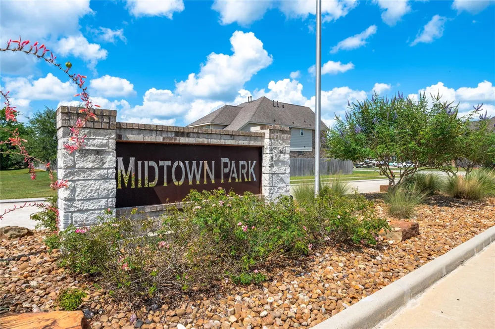 1849 Kenley Way Alvin, TX 77511