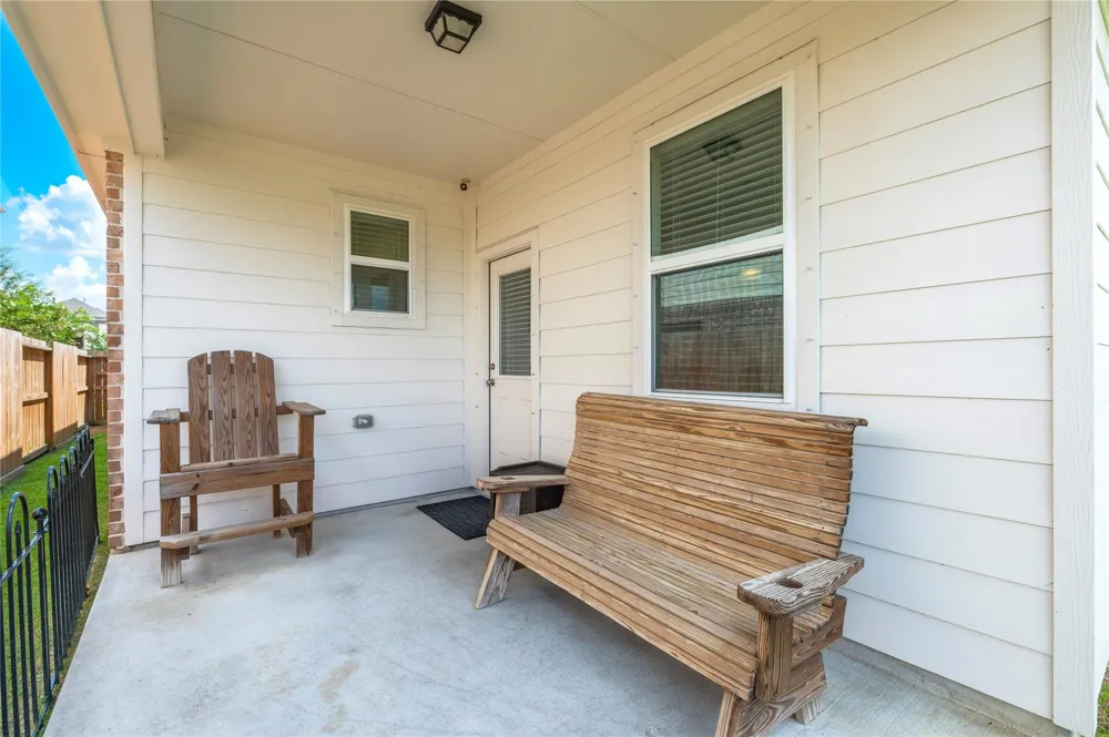 1849 Kenley Way Alvin, TX 77511