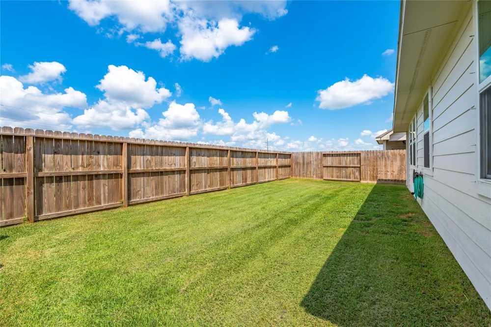1849 Kenley Way Alvin, TX 77511