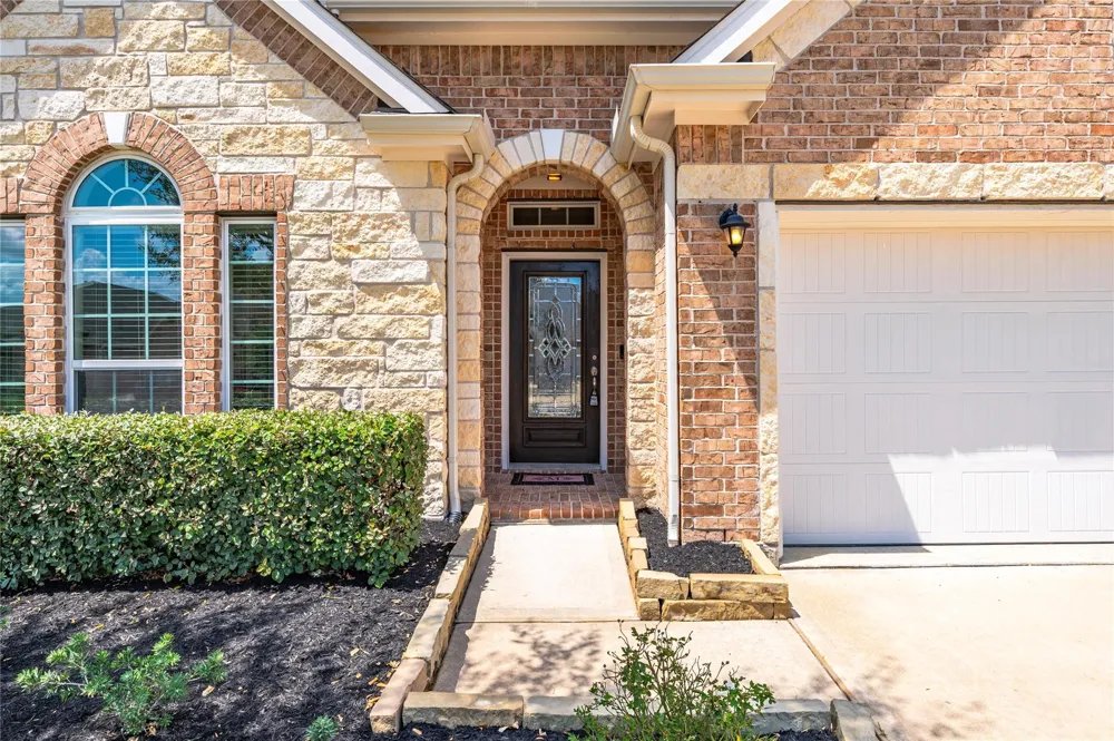 1849 Kenley Way Alvin, TX 77511