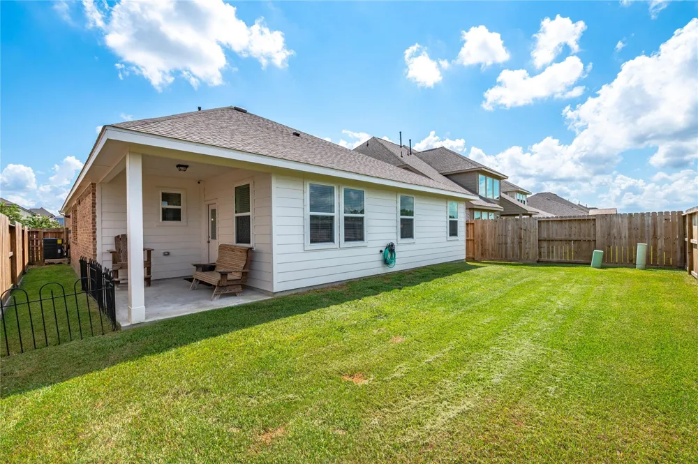 1849 Kenley Way Alvin, TX 77511