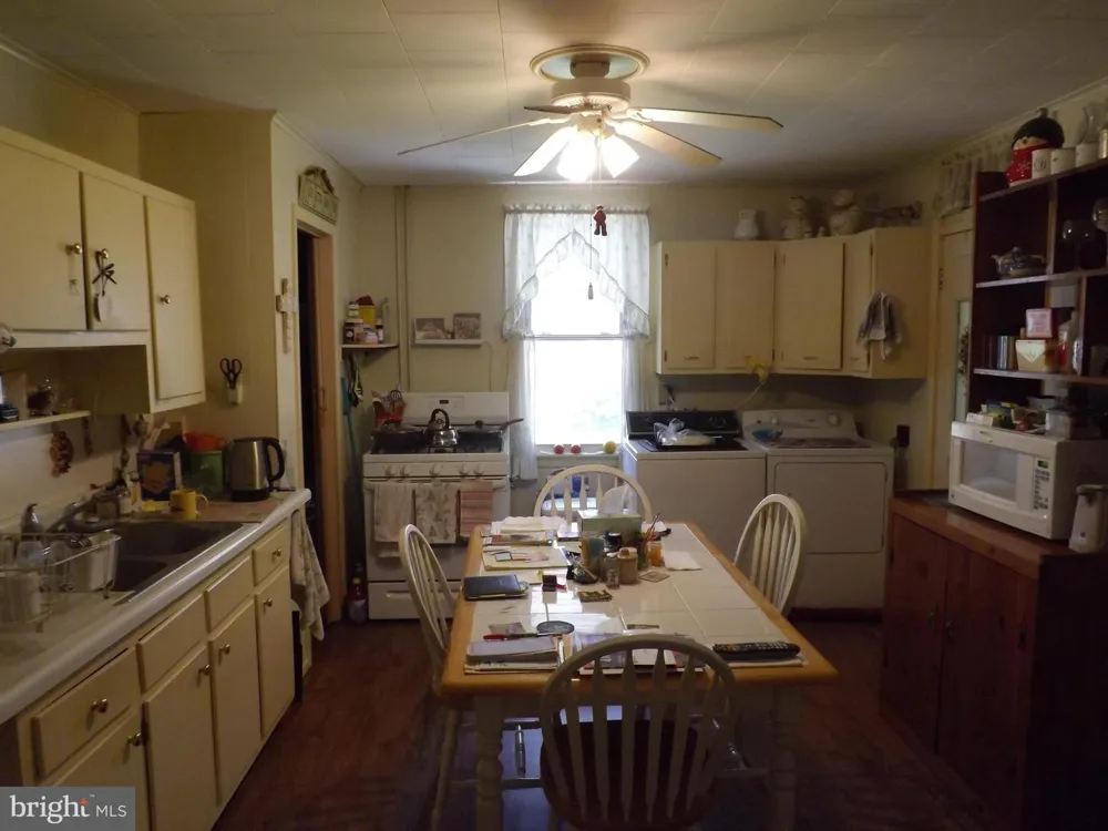 228 S MORRIS STREET Saint Clair, PA 17970