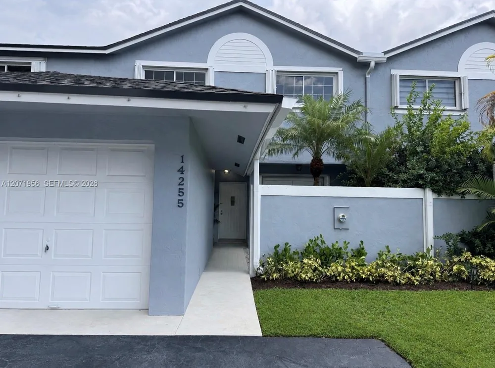 14255 SW 96th Ter Miami, FL 33186