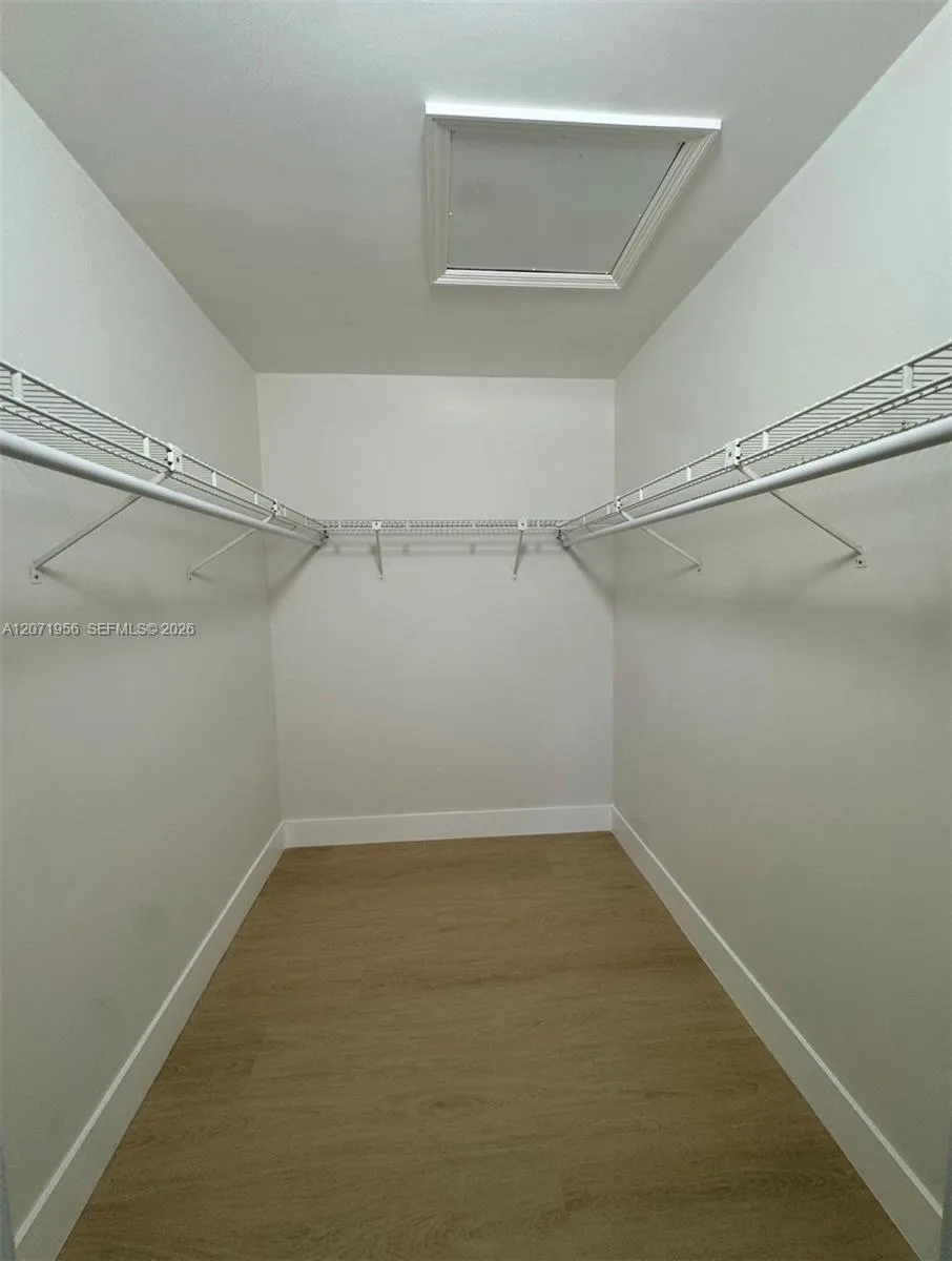 14255 SW 96th Ter Miami, FL 33186