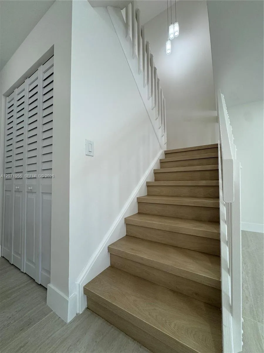 14255 SW 96th Ter Miami, FL 33186