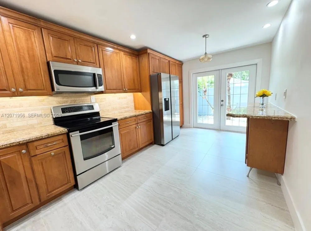 14255 SW 96th Ter Miami, FL 33186