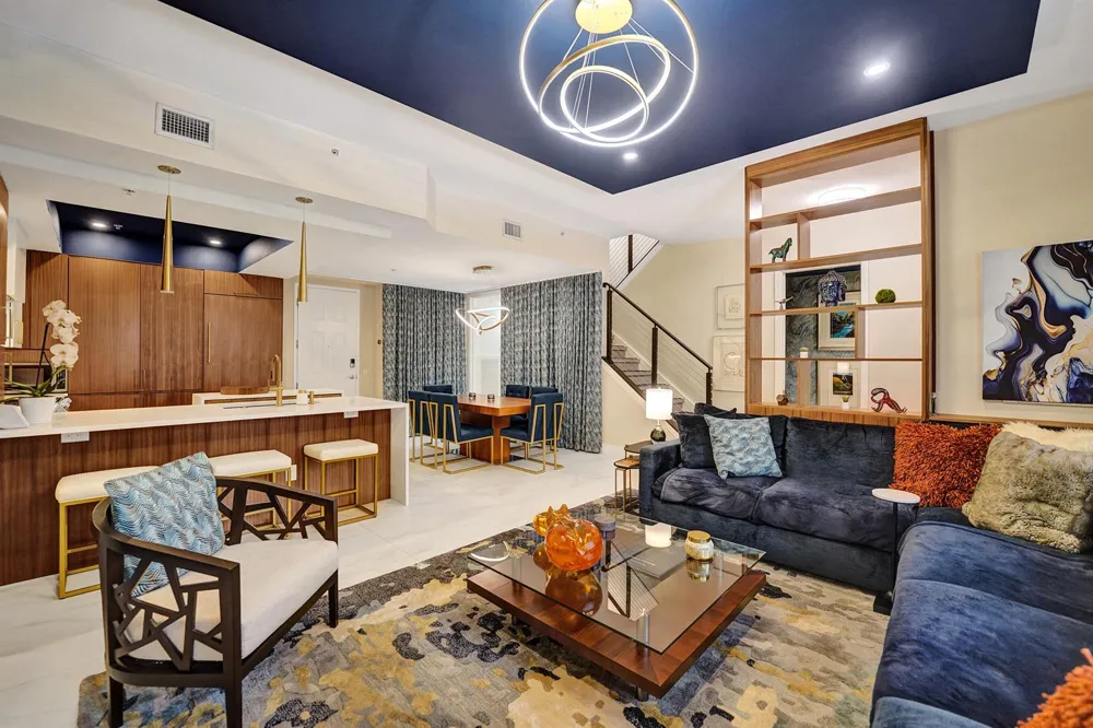 2617 NE 14th Avenue #102 Wilton Manors, FL 33334