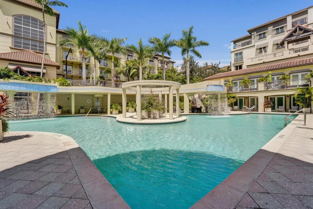 2617 NE 14th Avenue #102 Wilton Manors, FL 33334