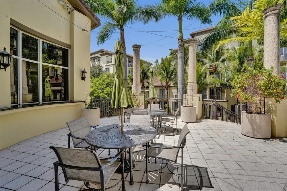 2617 NE 14th Avenue #102 Wilton Manors, FL 33334