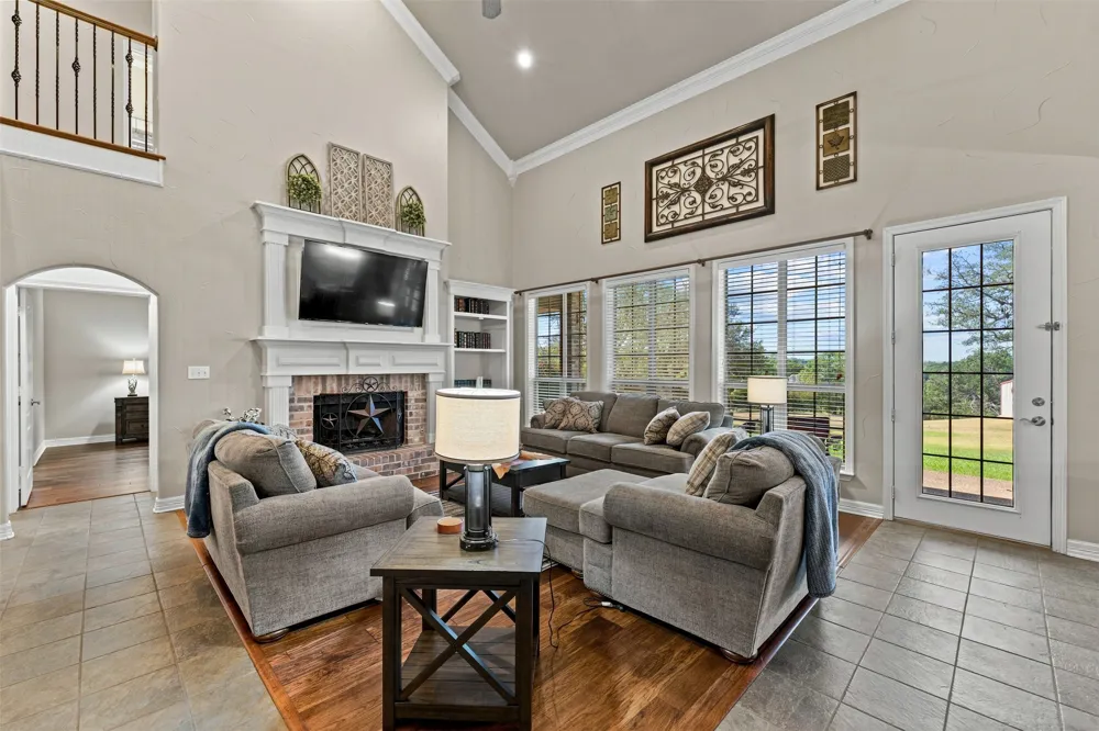 2285 Austin Hines Drive China Spring, TX 76633