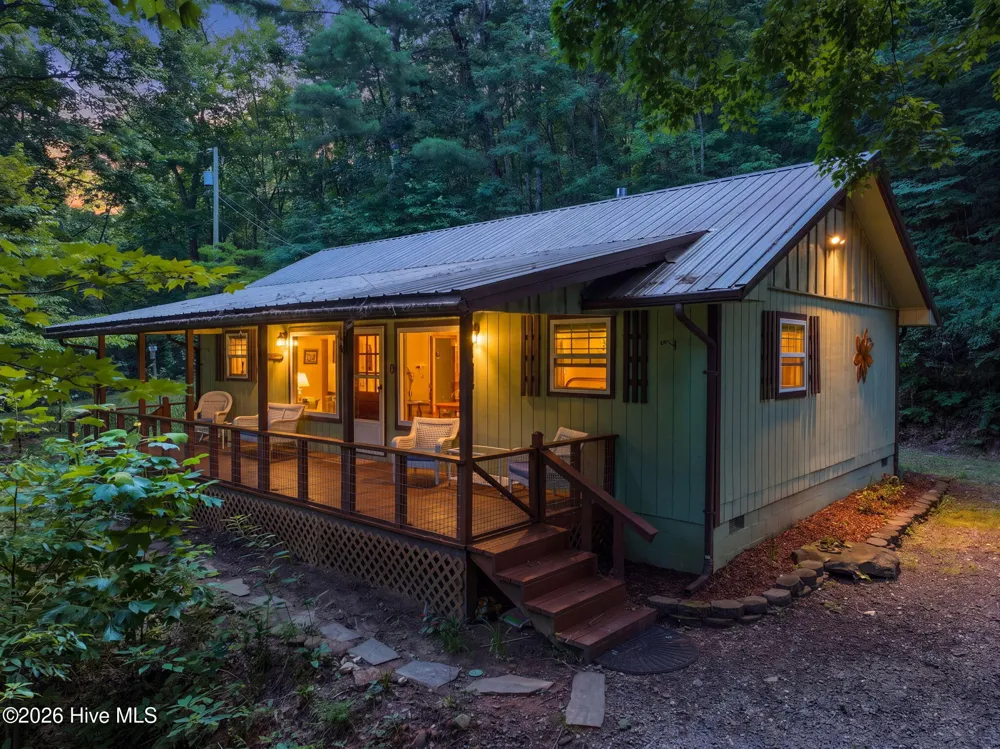 452 Paradise Road Robbinsville, NC 28771