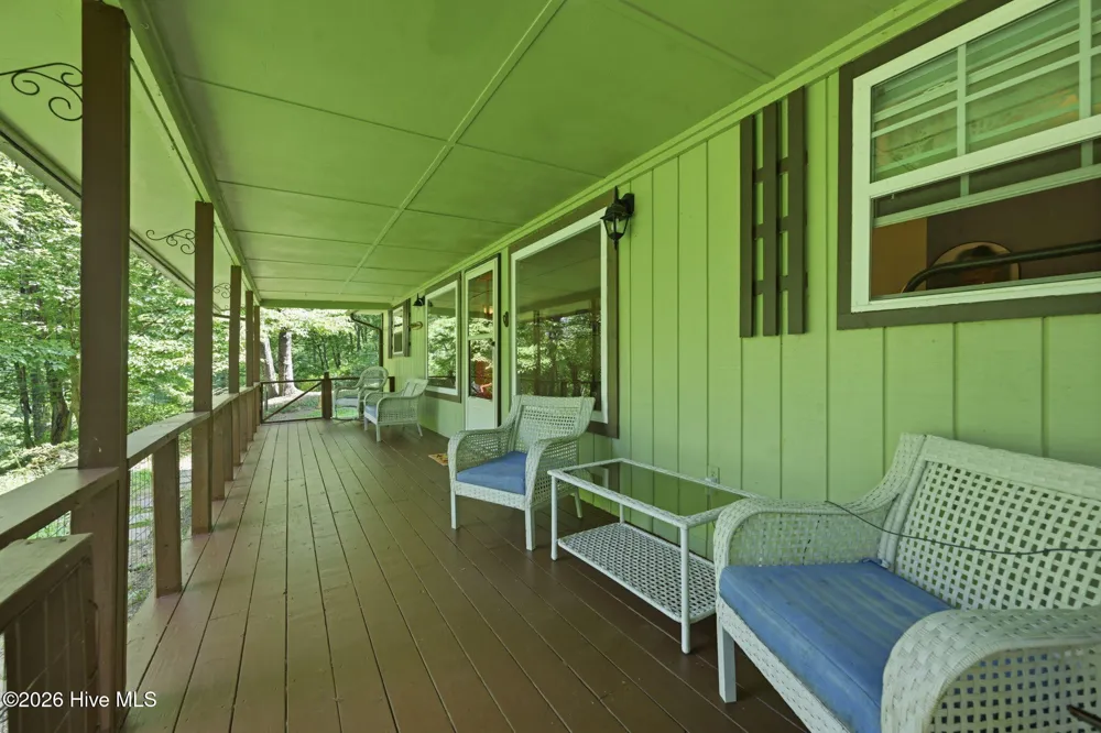 452 Paradise Road Robbinsville, NC 28771
