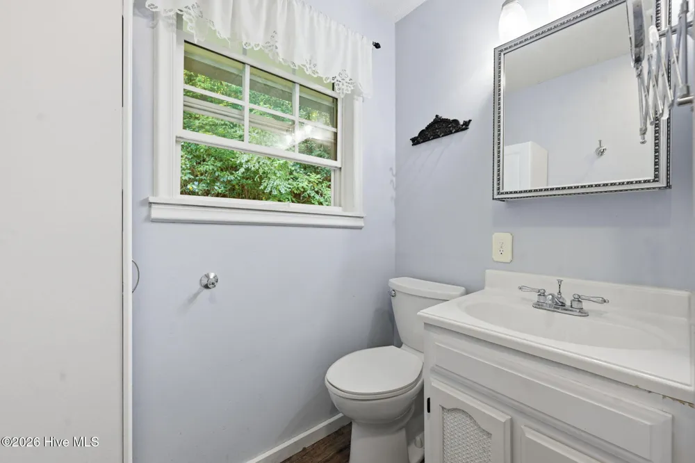 452 Paradise Road Robbinsville, NC 28771