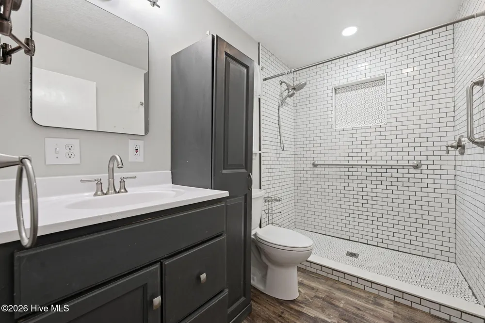 452 Paradise Road Robbinsville, NC 28771