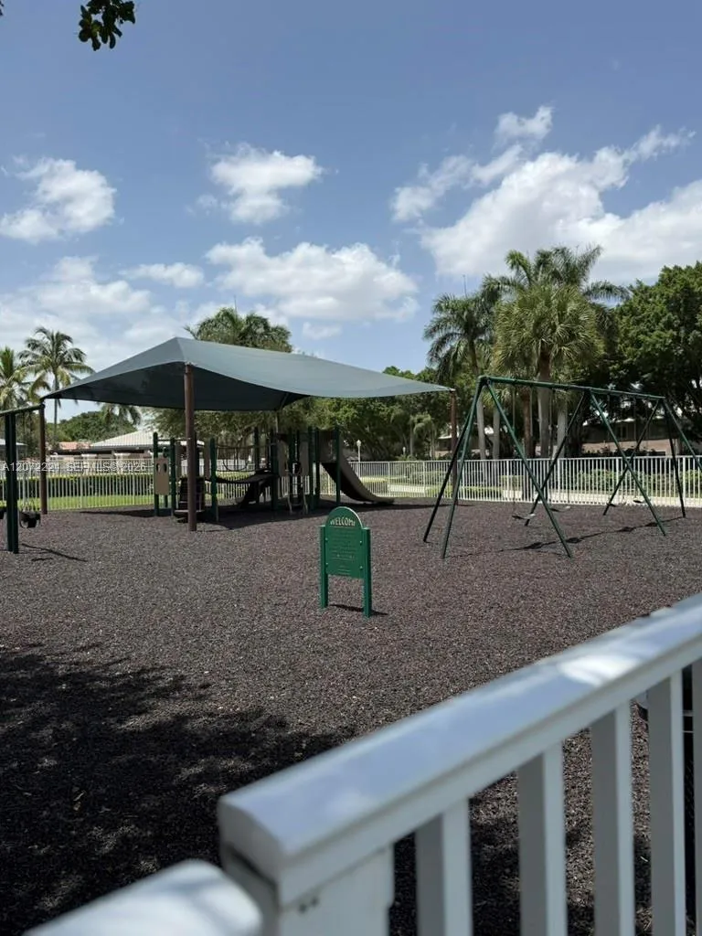 1599 Palermo Dr Weston, FL 33327
