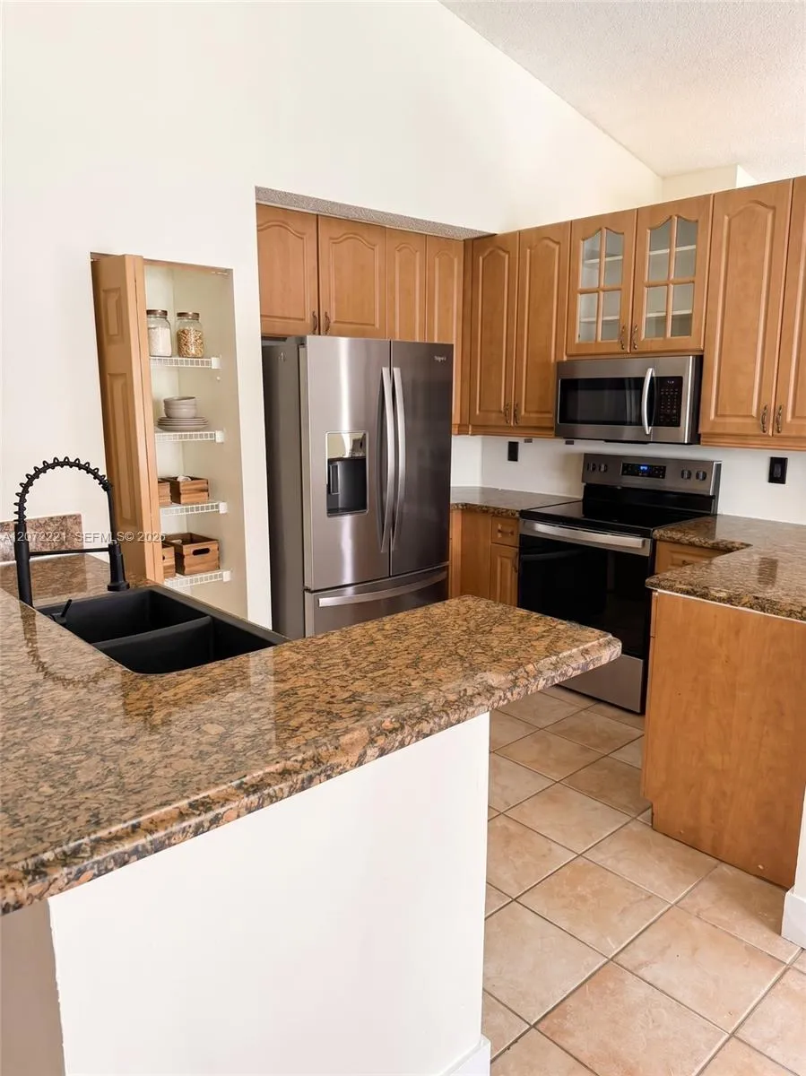 1599 Palermo Dr Weston, FL 33327