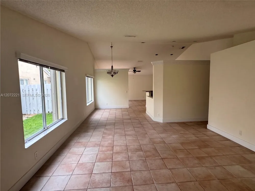 1599 Palermo Dr Weston, FL 33327