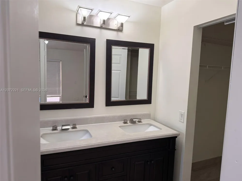 1599 Palermo Dr Weston, FL 33327