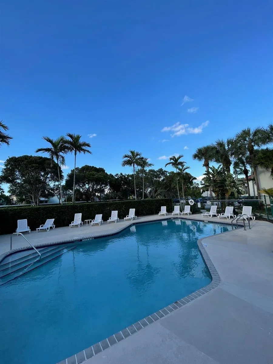 209 CYPRESS POINT DRIVE Palm Beach Gardens, FL 33418