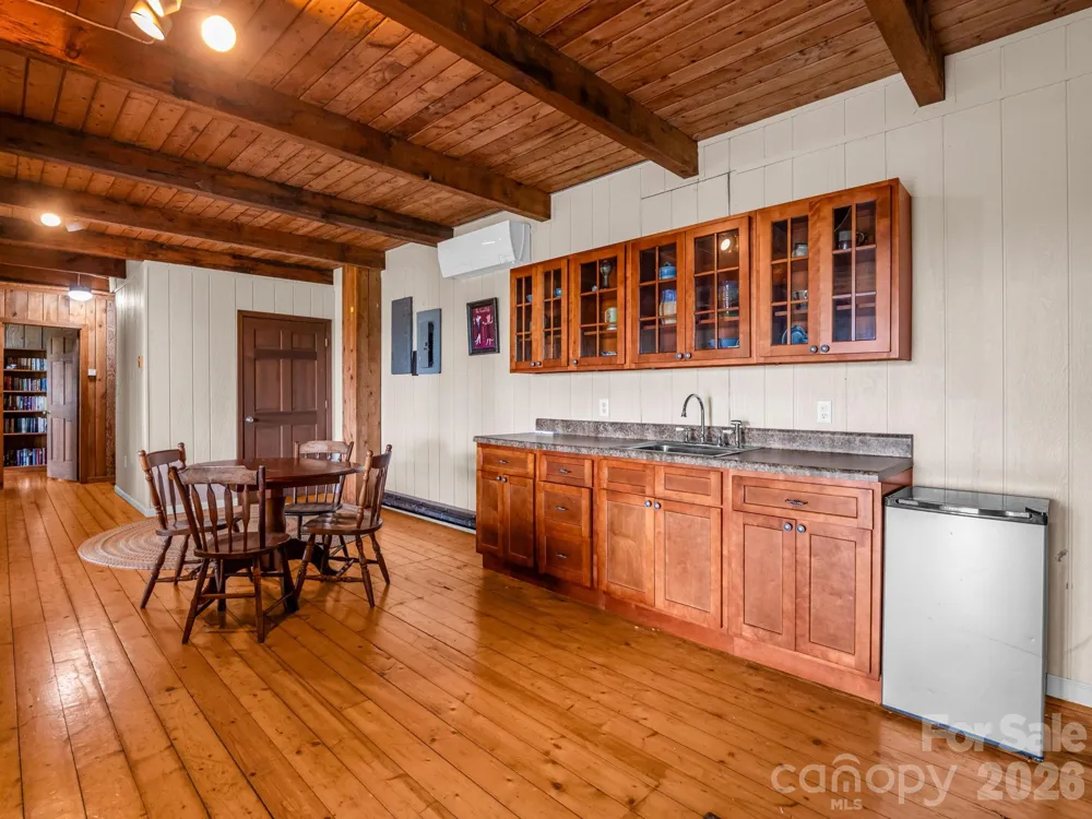 179 Sarvis Lane Mars Hill, NC 28754