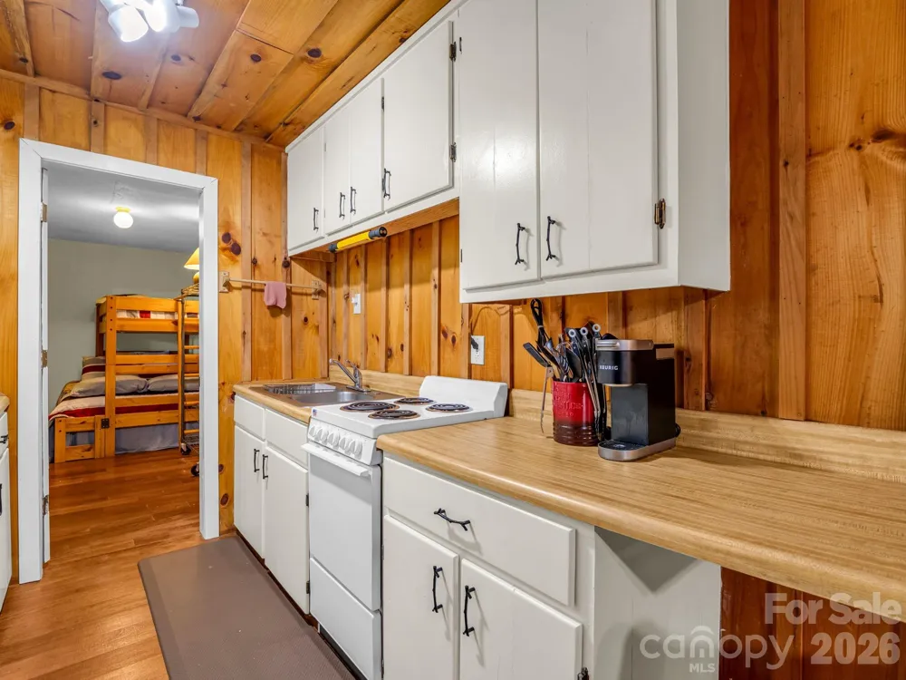 179 Sarvis Lane Mars Hill, NC 28754