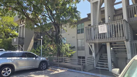 4859 cedar springs Road #351